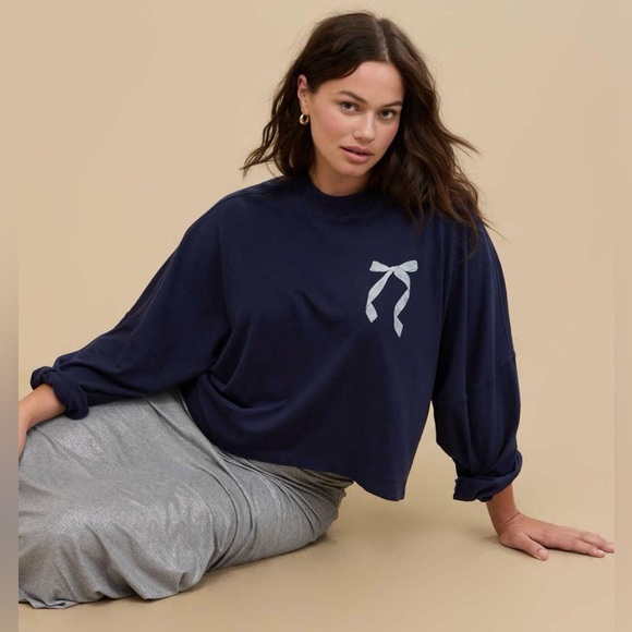 aerie Tops - Aerie Women’s Navy Blue Cozy Long Sleeve Mockneck T-Shirt with Bow Print, Medium